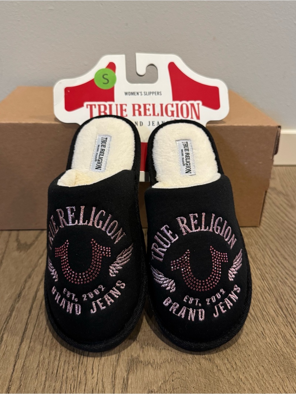 True Religion Sandals Black Pink